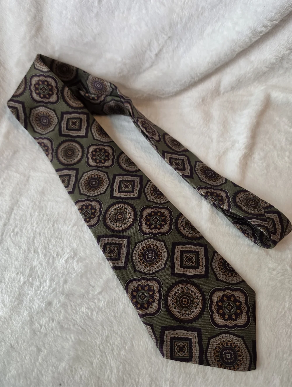 Vintage Bert Pulitzer Silk Foulard Tie Green Medallion Classic